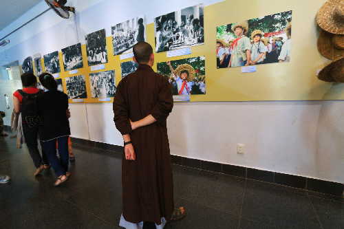 Mönch im Kriegsmuseum